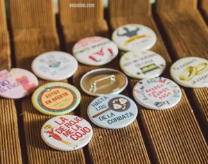 chapas frases baratas para boda