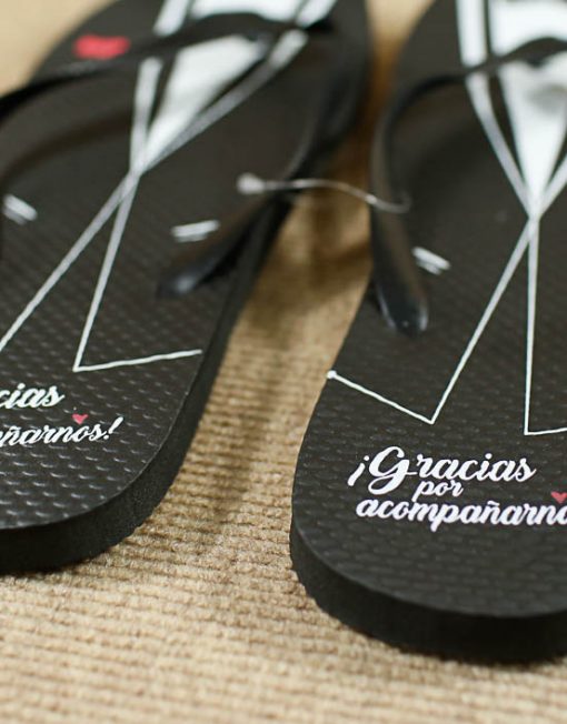 Chanclas playeras baratas para regalar a las invitadas de tu boda